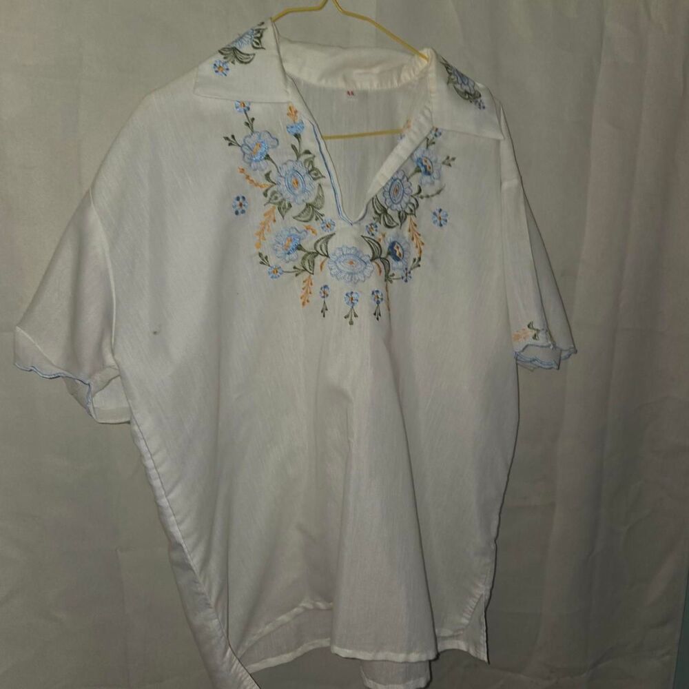 Vintage Cottagecore Embroidered Linen-Blend Blouse | Size 44 (Medium/Large - Picture 8 of 8